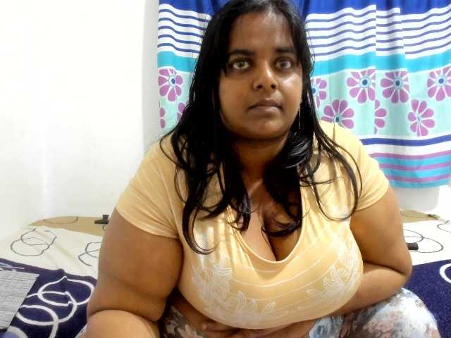 SusanaEshwar live cam on BongaCams