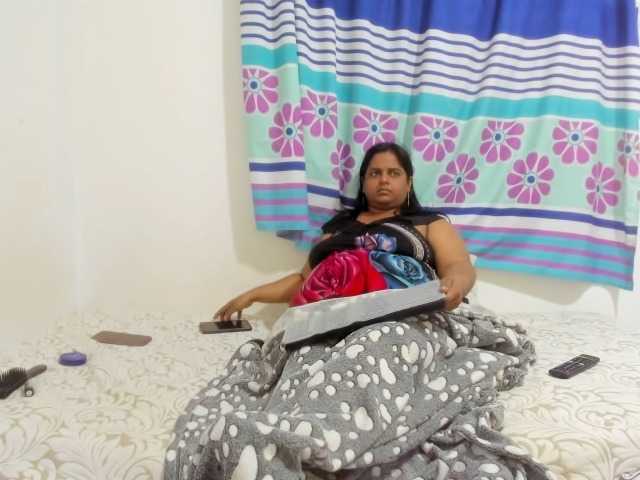 SusanaEshwar live cam on BongaCams