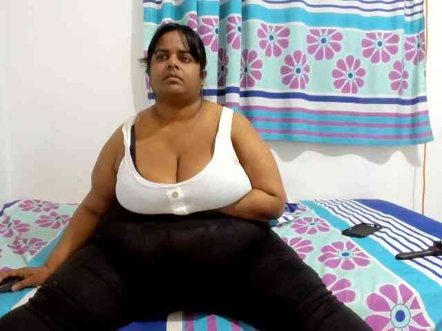 SusanaEshwar webcam