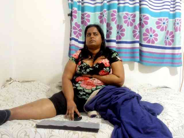 SusanaEshwar webcam