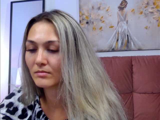 NicoleLegh live cam on BongaCams