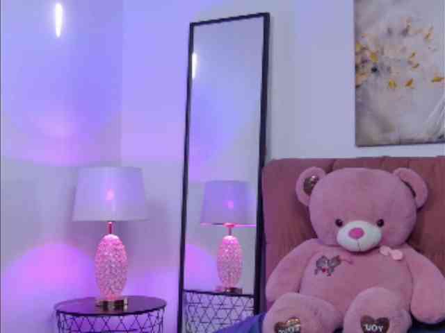 NicoleLegh webcam