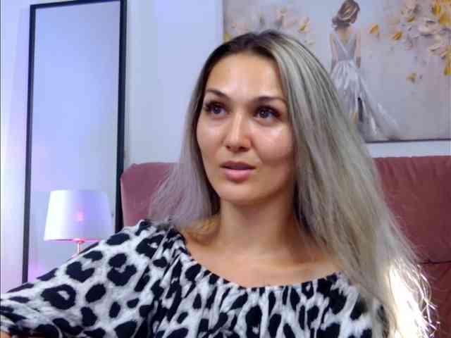 NicoleLegh webcam