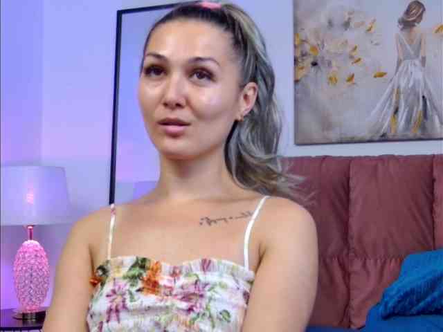 NicoleLegh webcam