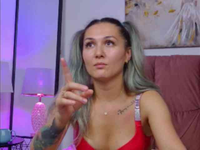 NicoleLegh webcam