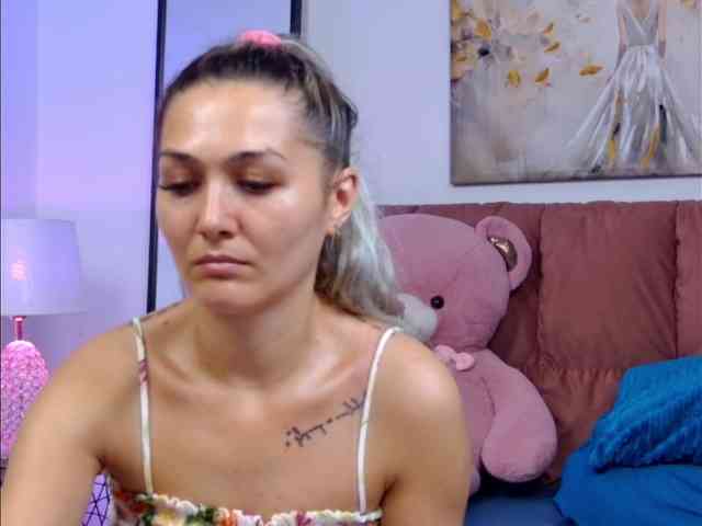 NicoleLegh webcam