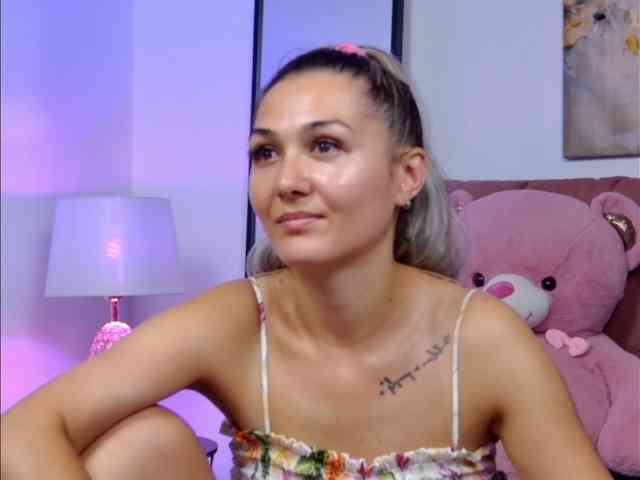 NicoleLegh webcam