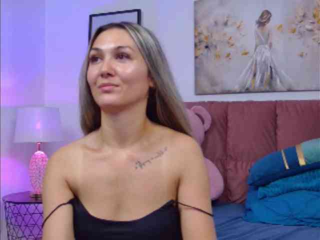 NicoleLegh webcam