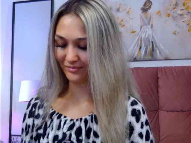 NicoleLegh webcam