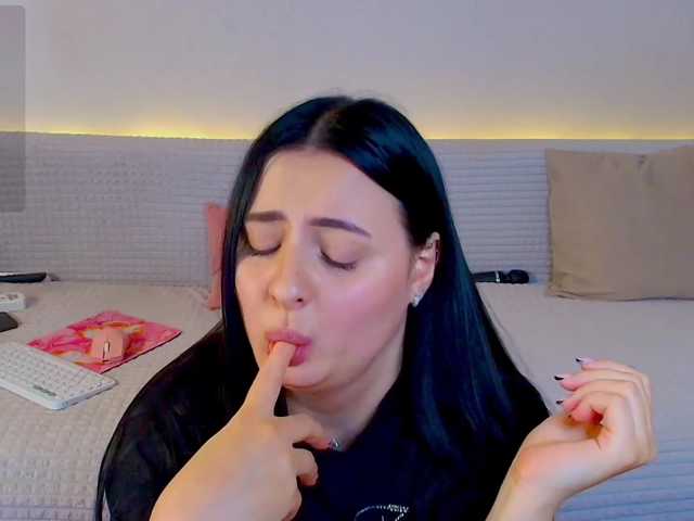 amouress live cam on BongaCams