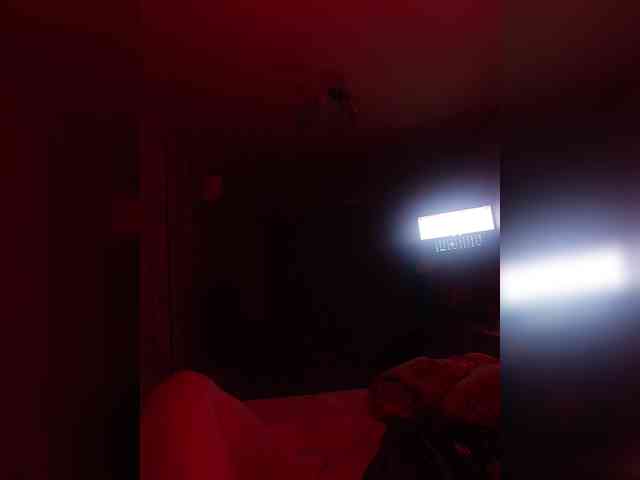 AlexyWhitee webcam