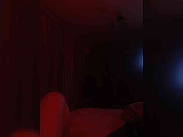 AlexyWhitee webcam