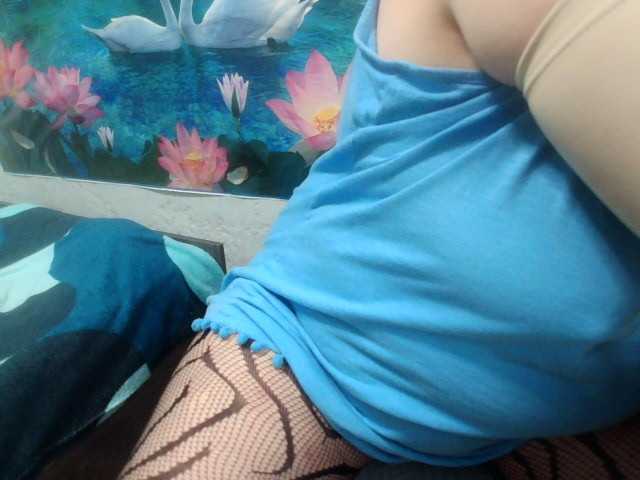 AnnaGoldXx live cam on BongaCams