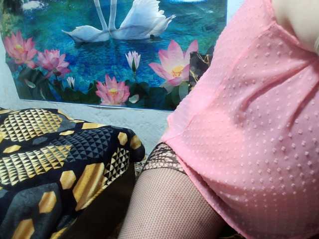 AnnaGoldXx's BongaCams show and profile