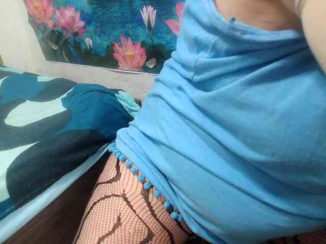 AnnaGoldXx webcam