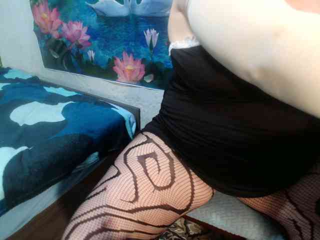 AnnaGoldXx webcam