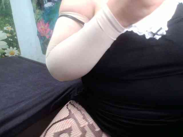 AnnaGoldXx webcam
