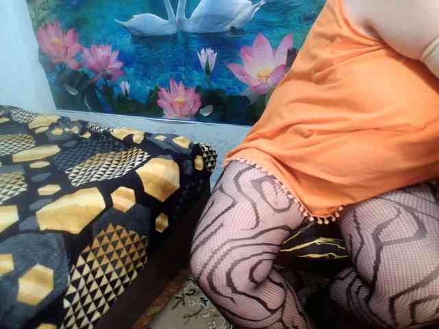 AnnaGoldXx webcam