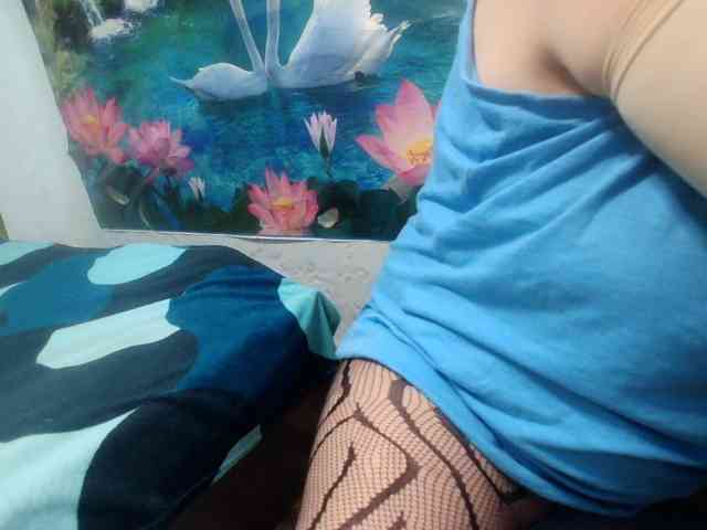 AnnaGoldXx webcam