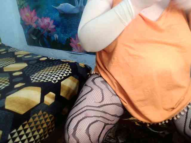 AnnaGoldXx webcam