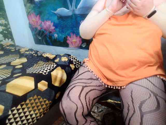 AnnaGoldXx webcam