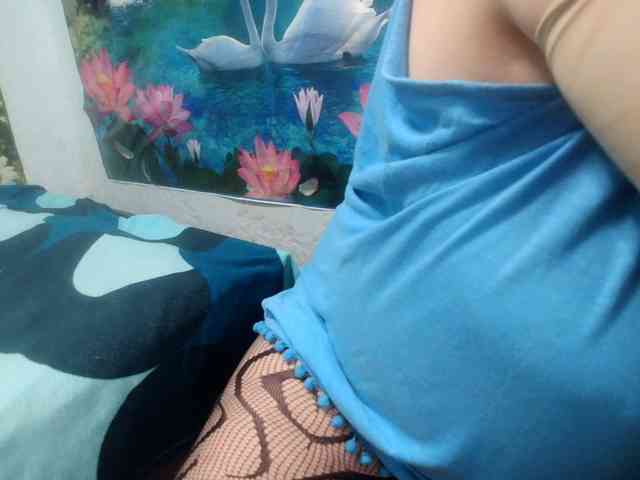 AnnaGoldXx webcam