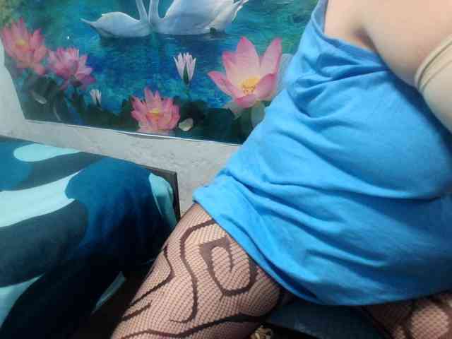 AnnaGoldXx webcam