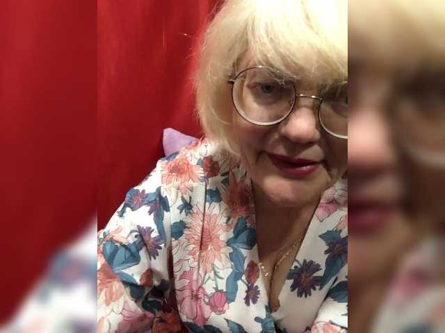 go to chat with Ladushka