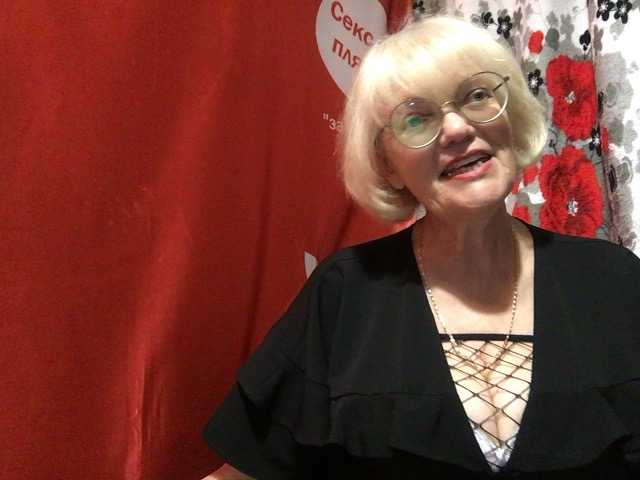 klounessa live cam on BongaCams