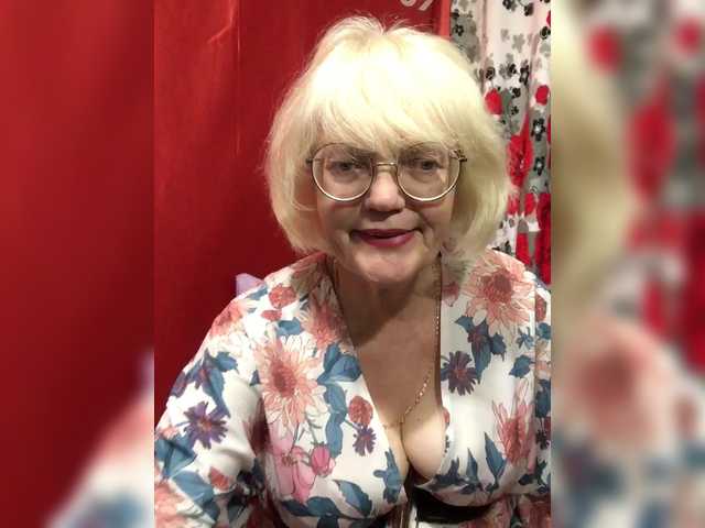 klounessa live cam on BongaCams