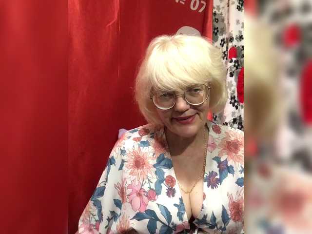 klounessa live cam on BongaCams