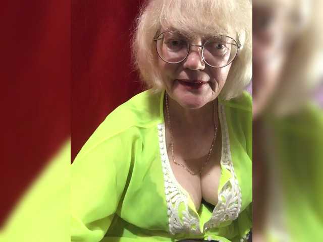 klounessa live sex show
