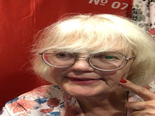 klounessa live cam on BongaCams