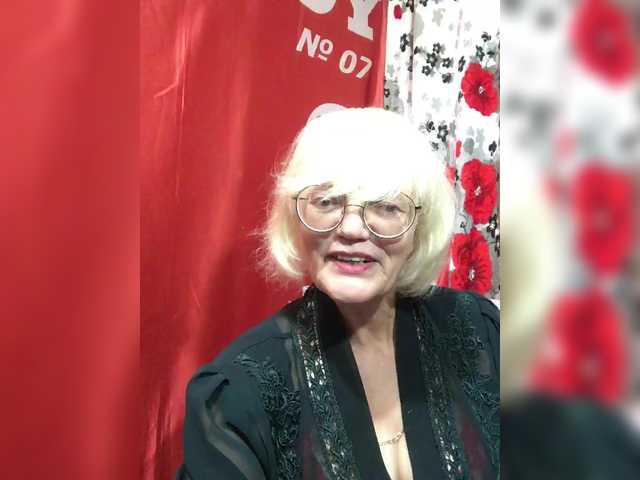 klounessa live cam on BongaCams