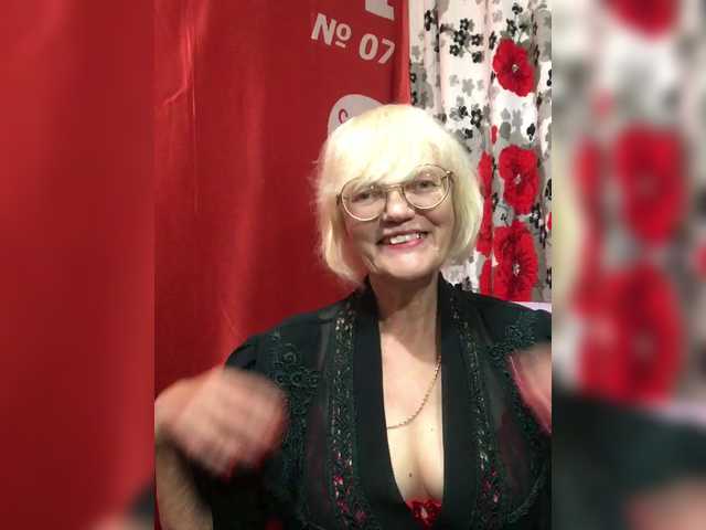 klounessa live sex show