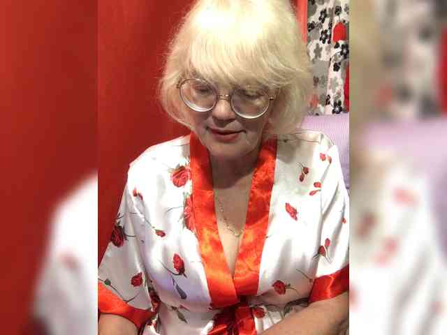 Ladushka's cam show statistics and live stream