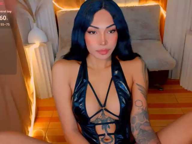 xqueenyunis