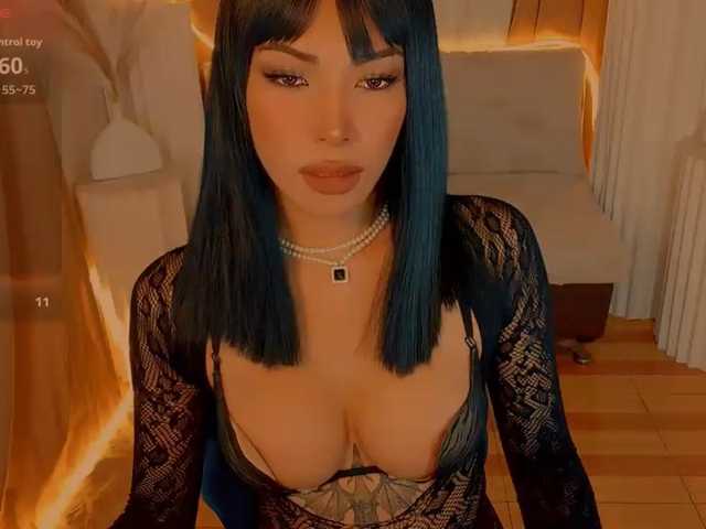 xqueenyunis