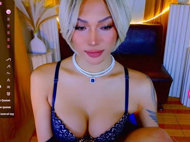 xqueenyunis