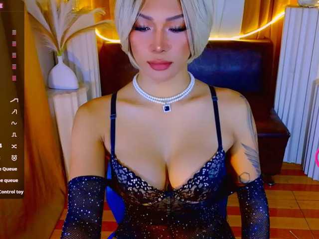 xqueenyunis