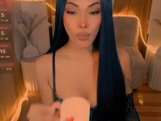 xqueenyunis