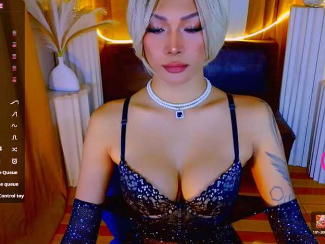 xqueenyunis