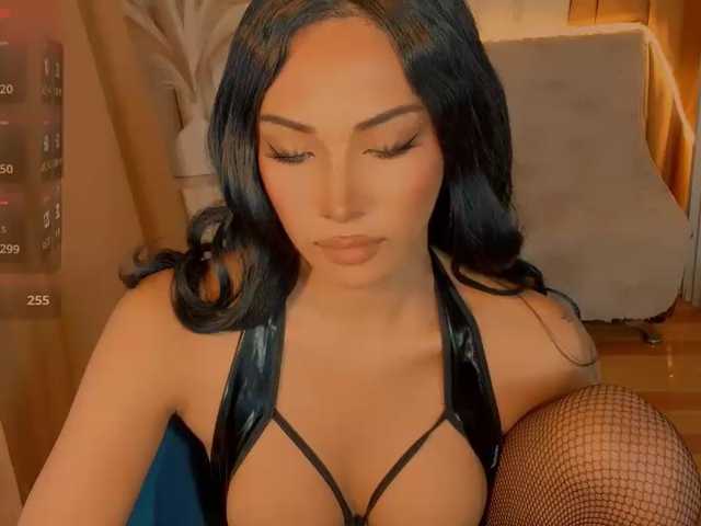 xqueenyunis