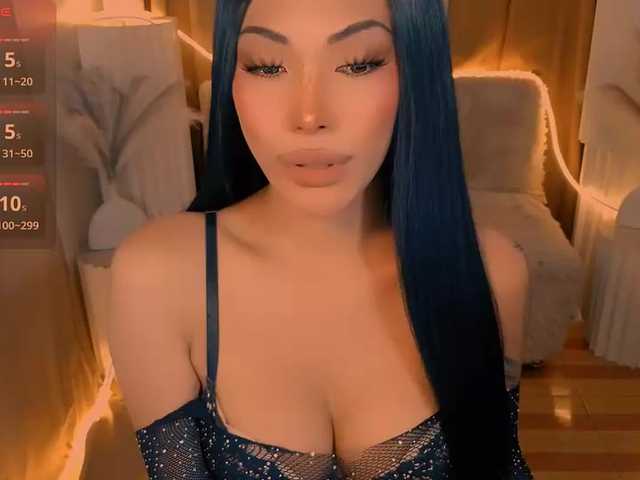 xqueenyunis