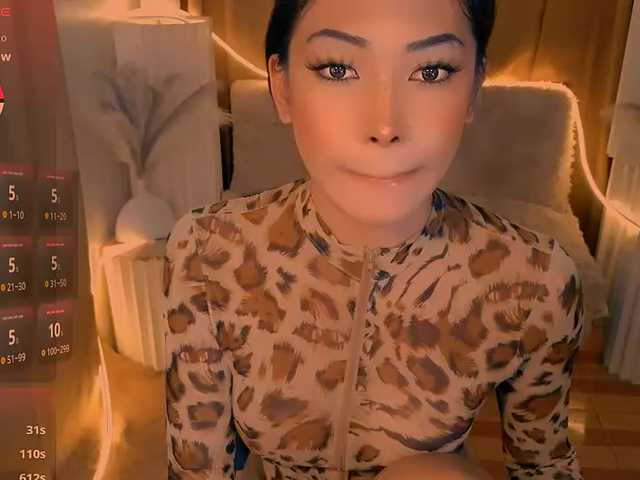 xqueenyunis