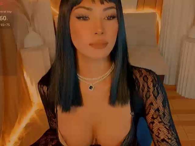 xqueenyunis