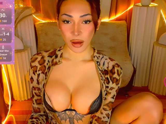 xqueenyunis