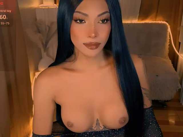 xqueenyunis