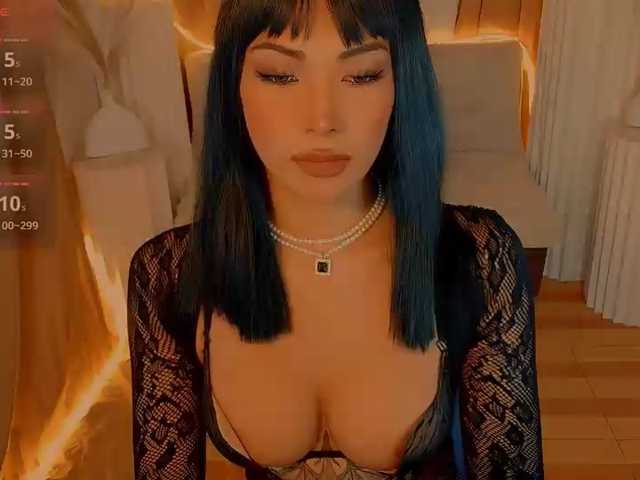 xqueenyunis