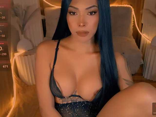 xqueenyunis